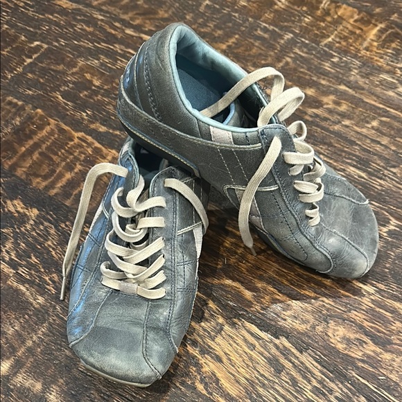 Stylish Gray women’s Shoes - size 8.5m - Picture 4 of 6